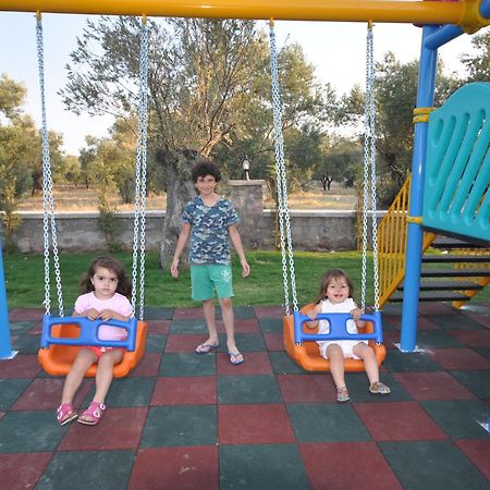 Zeytin Arasi Apart Otel Ayvalı Exterior foto