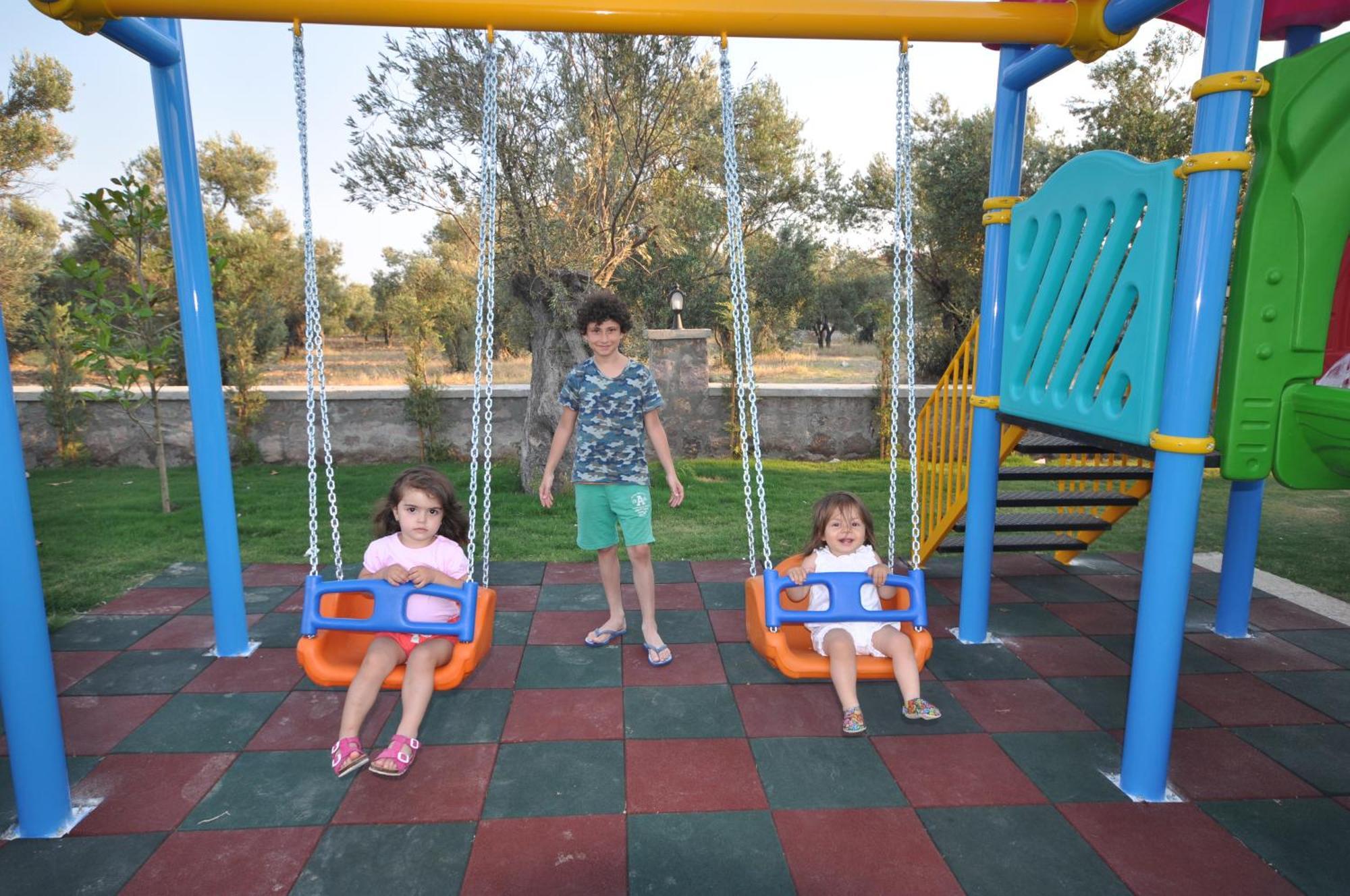 Zeytin Arasi Apart Otel Ayvalı Exterior foto