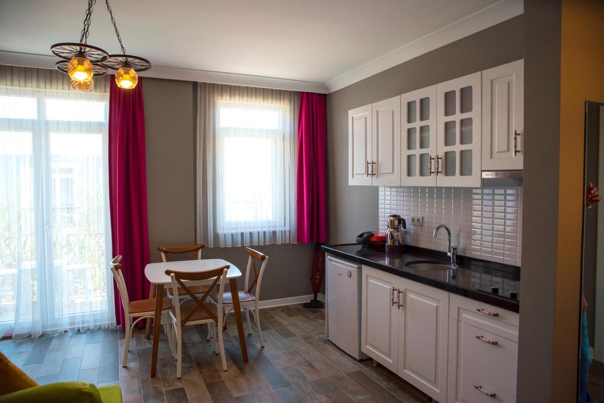Zeytin Arasi Apart Otel Ayvalı Cameră foto