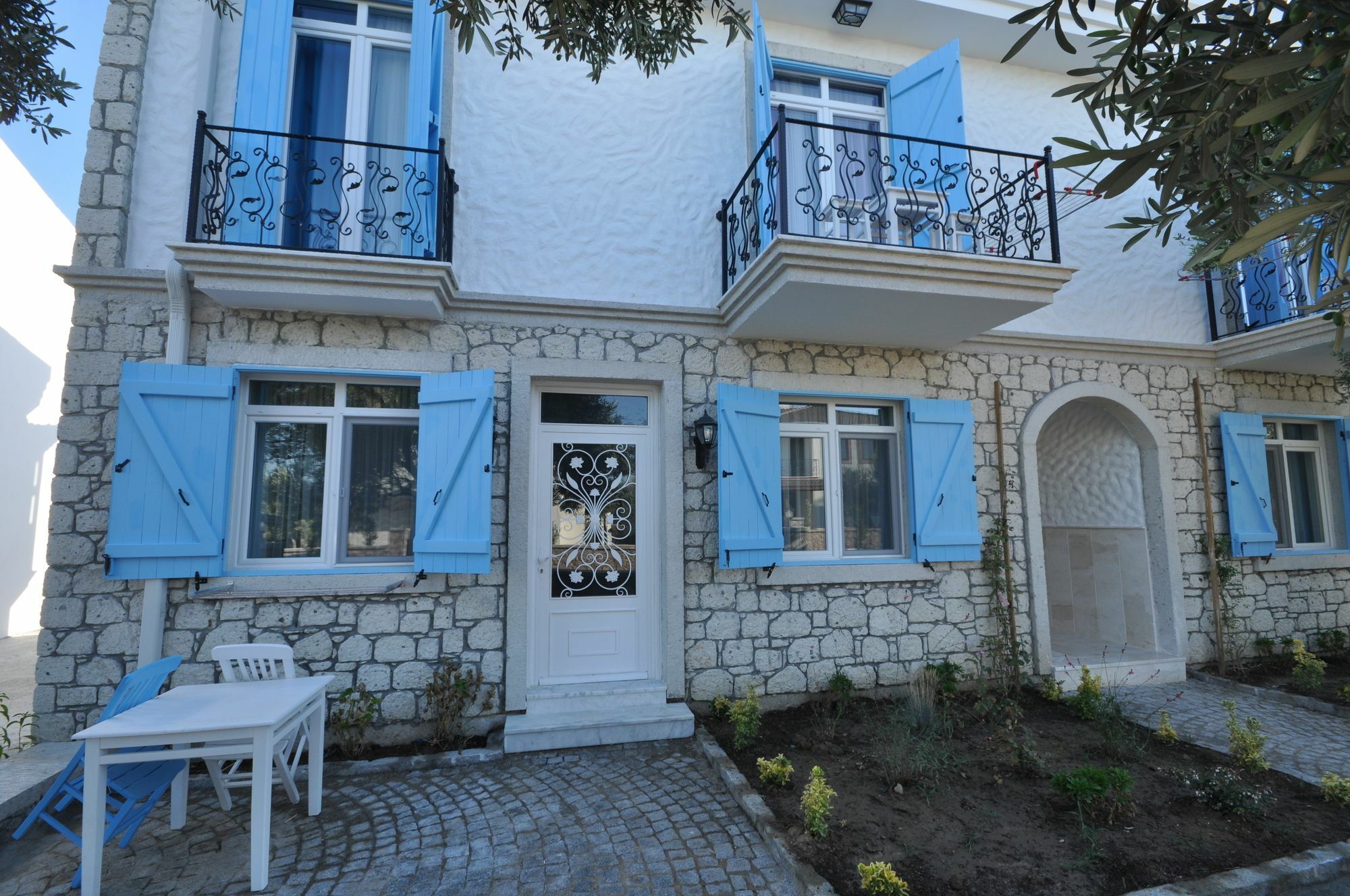 Zeytin Arasi Apart Otel Ayvalı Exterior foto